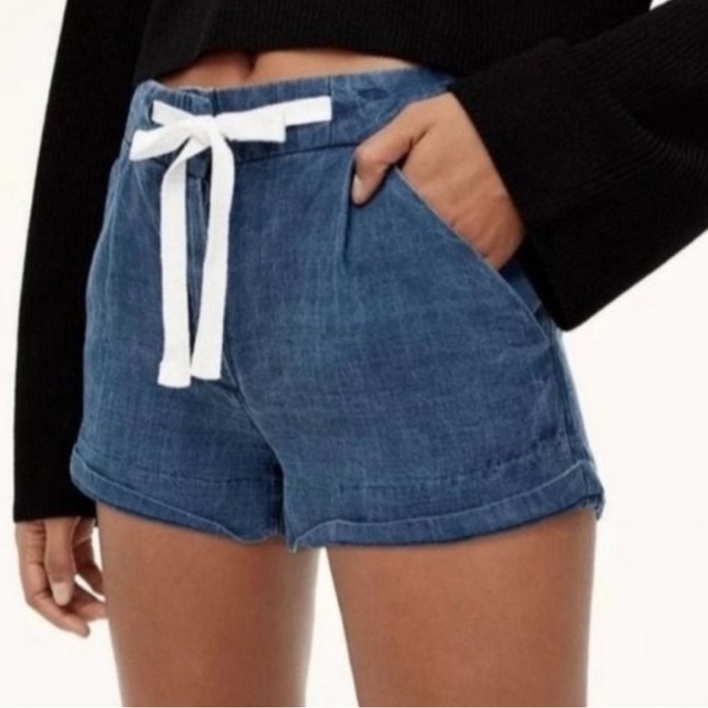 Aritzia Wilfred Allegra shorts - so cute